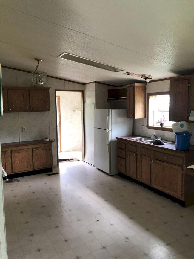 7 Corson - Kitchen