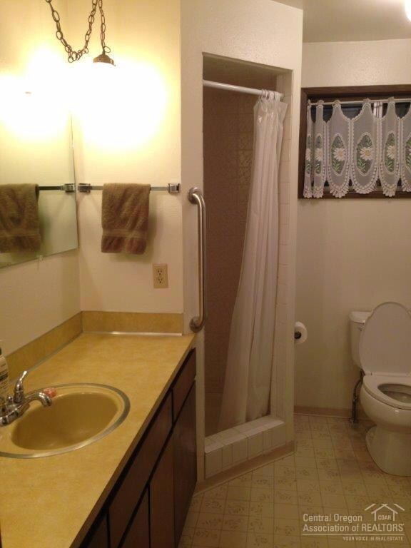 20366 Klahani Dr, Bend, OR 97702 - photo 7