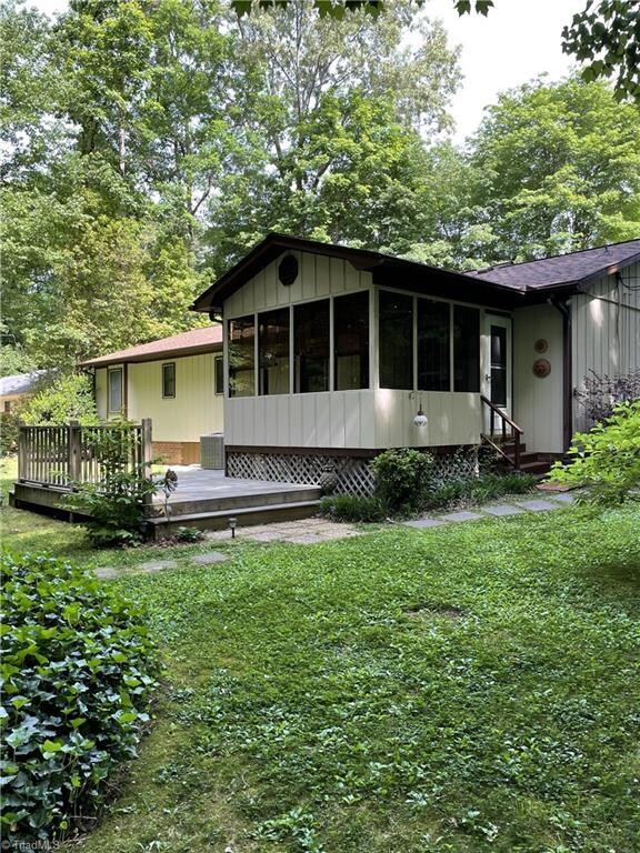 1221 E Mine St, Asheboro, NC 27205 - photo 3