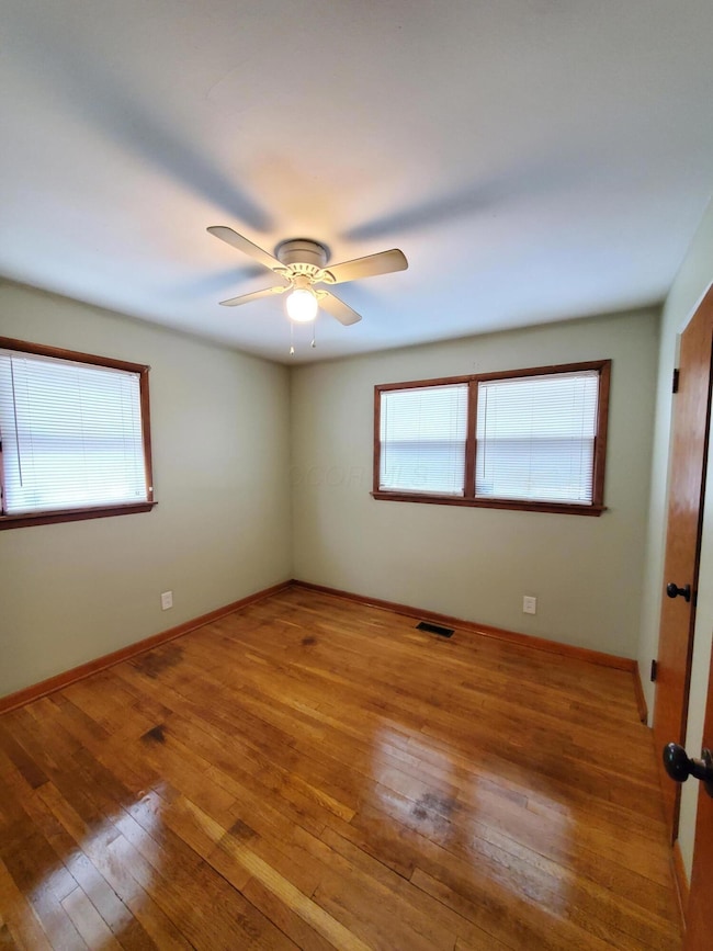 3353 Towers Ct S, Columbus, OH 43227 - photo 4