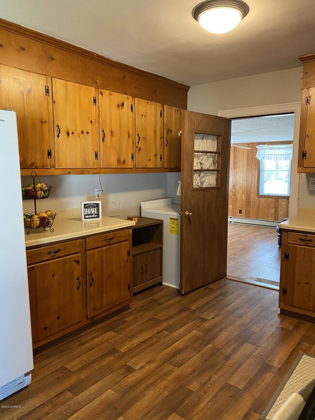 389 Cooper St, Winterville, NC 28590 - photo 3