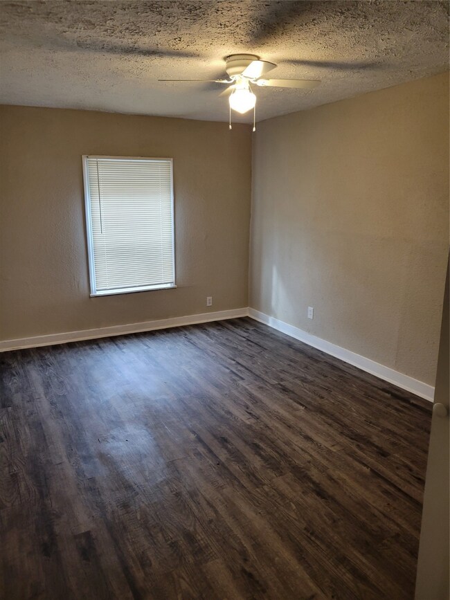 3819 Dreyfus St, Houston, TX 77021 - photo 7