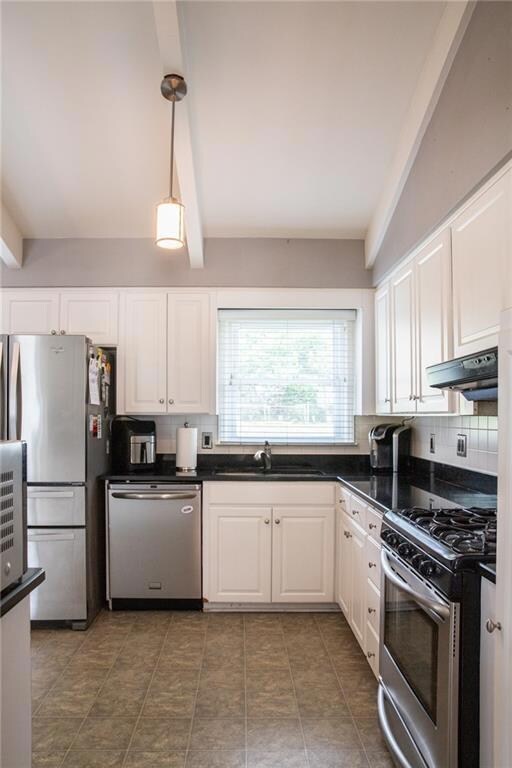 7110 Edgewood Blvd, Shawnee, KS 66203 - photo 5