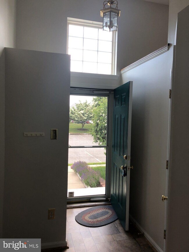 1204 Heathfield Rd, Sykesville, MD 21784 - photo 2