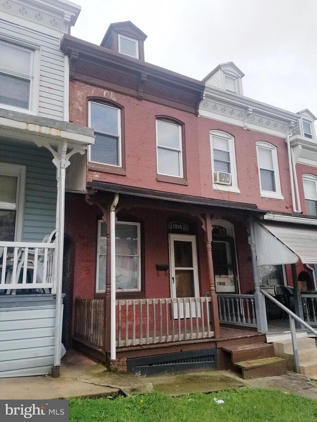 1216 Green St, Reading, PA 19604 - photo 2