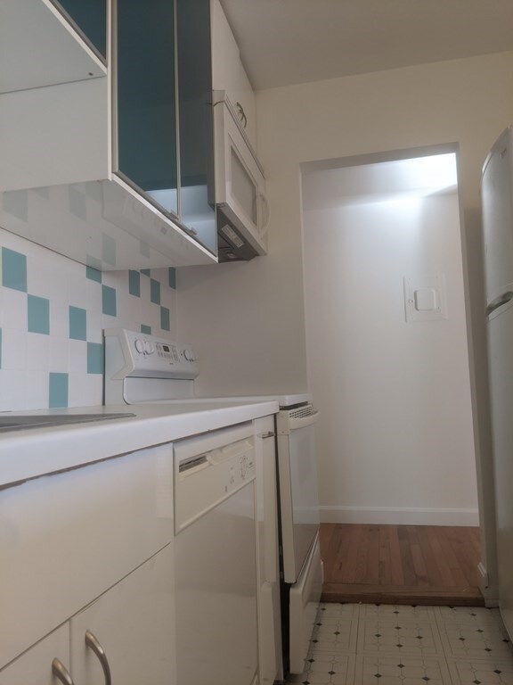 1643 Cambridge St unit 35, Cambridge, MA 02138 - photo 5