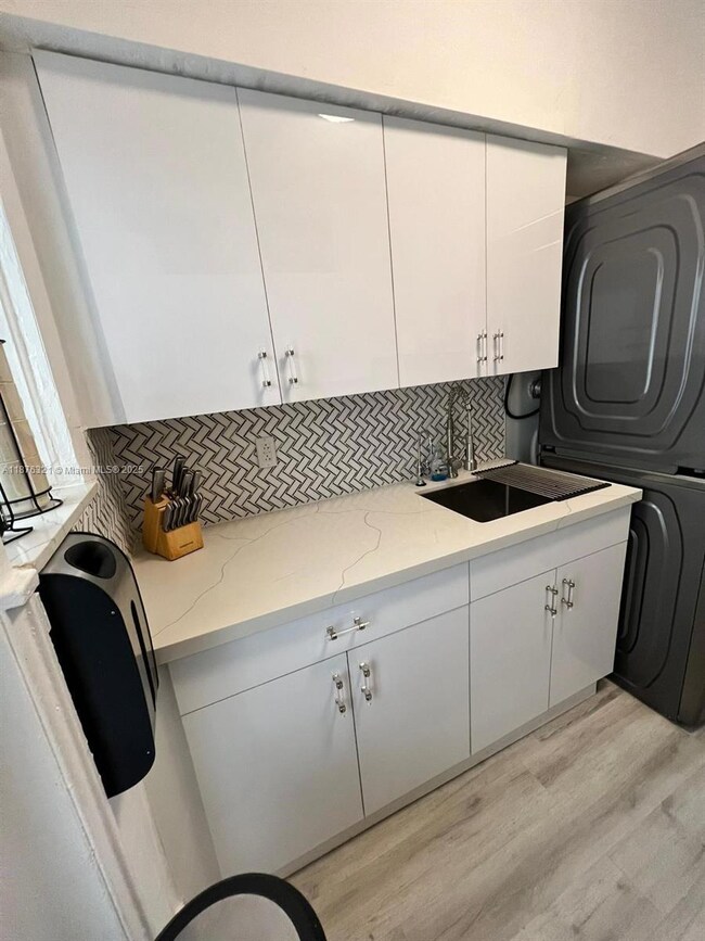 730 12th St unit 9, Miami Beach, FL 33139 - photo 6