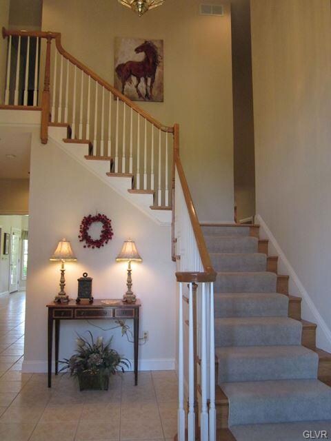 4454 Linda Ln, Emmaus, PA 18049 - photo 2