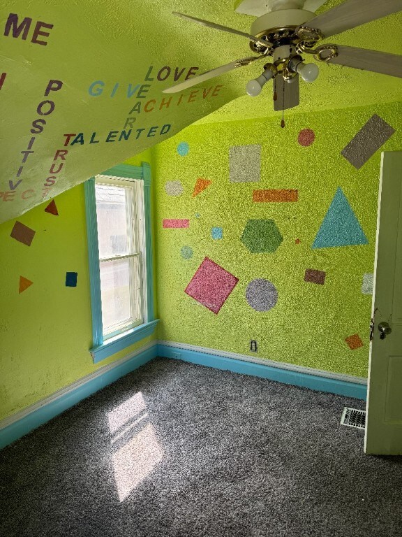 1025 11th Ave SE, Cedar Rapids, IA 52401 - photo 5