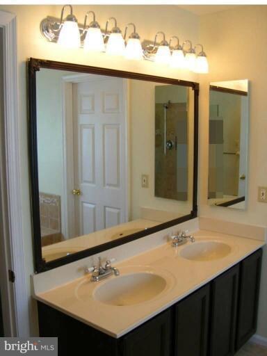 2821 Cleeve Hill Ct, Woodbridge, VA 22191 - photo 3