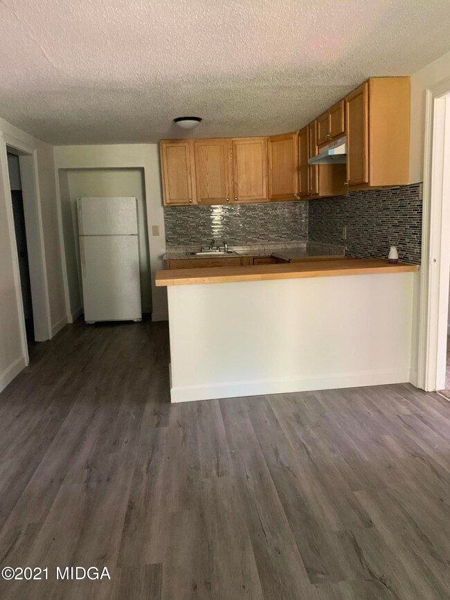 Log Cabin kitchen dining room