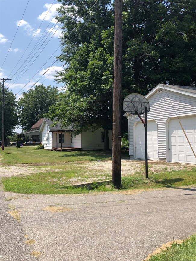 206 N Lynn St, Osgood, IN 47037 - photo 5