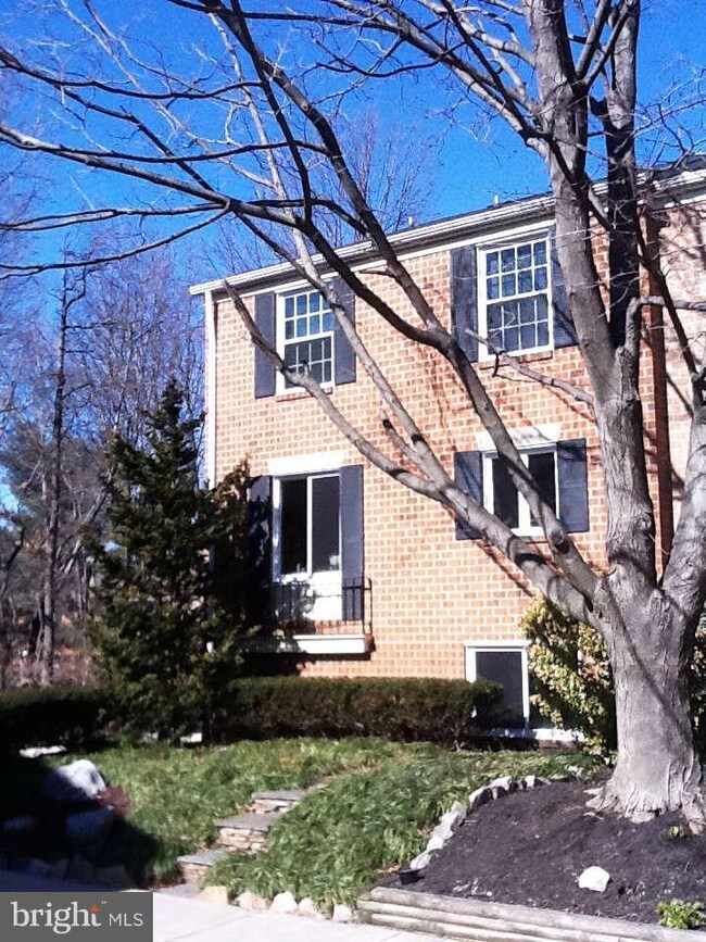 10527 Eastwind Way, Columbia, MD 21044 - photo 3