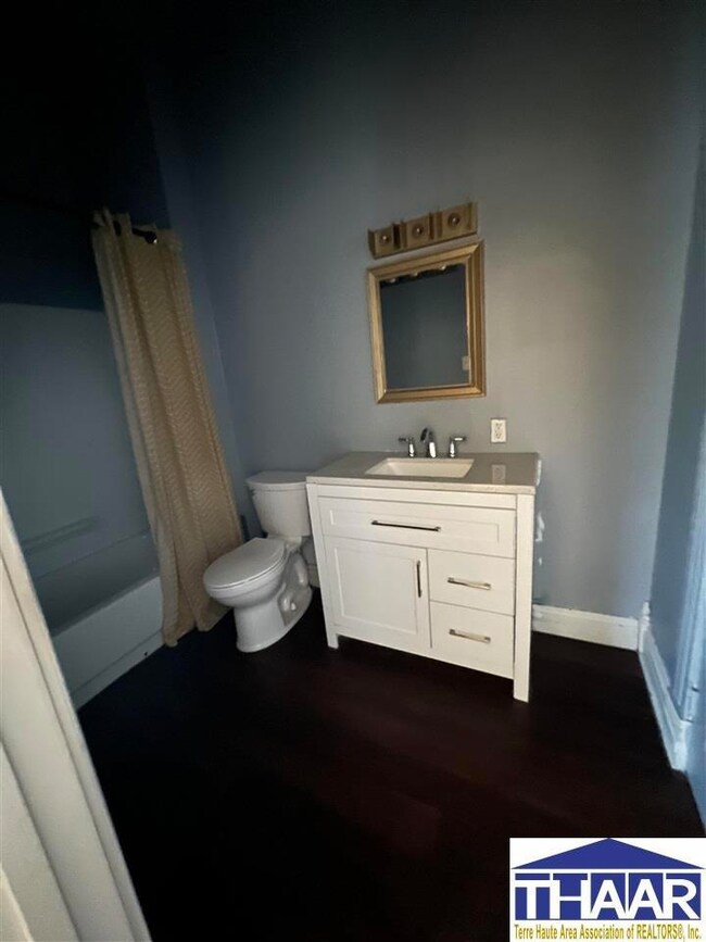 605 N 13th St, Terre Haute, IN 47807 - photo 4