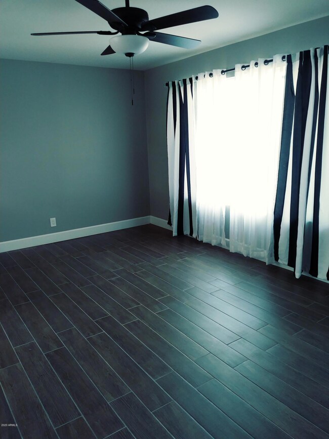 3615 E Glenrosa Ave unit 4, Phoenix, AZ 85018 - photo 3