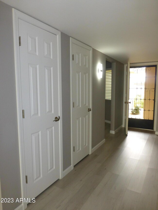 14006 N Palm Ridge Dr W, Sun City, AZ 85351 - photo 7