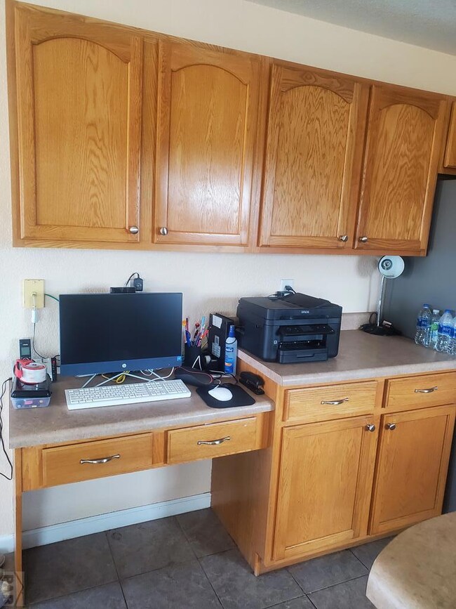 1129 N Calico Rock Ln, Pueblo, CO 81007 - photo 4