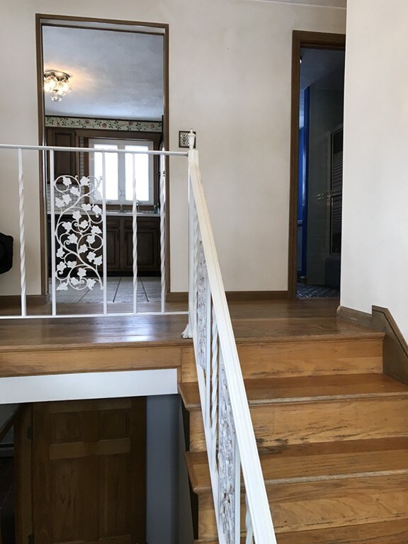 34 Sparhawk Dr, Burlington, MA 01803 - photo 2