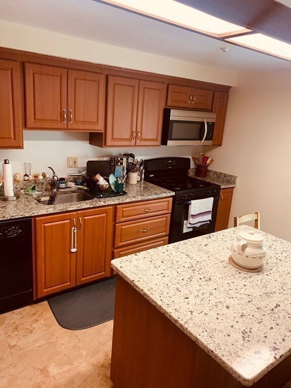 606 Old Stone Brook unit 606, Acton, MA 01718 - photo 3