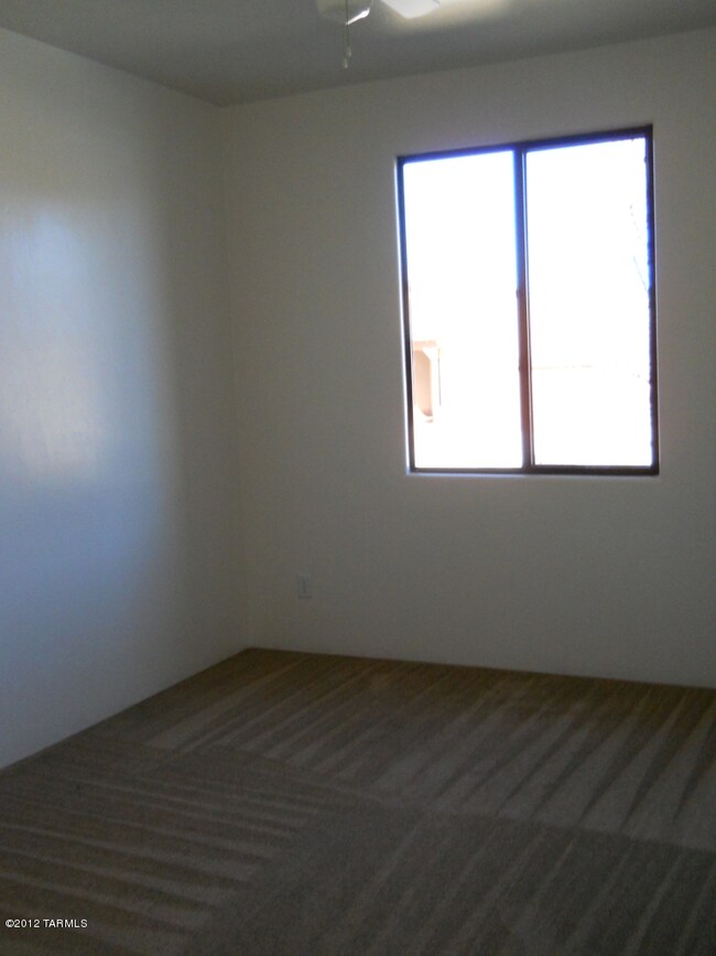 Office/Den/4th bedroom