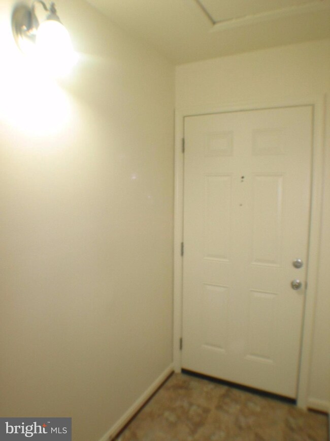 14905 Cleese Ct unit 5, Silver Spring, MD 20906 - photo 4