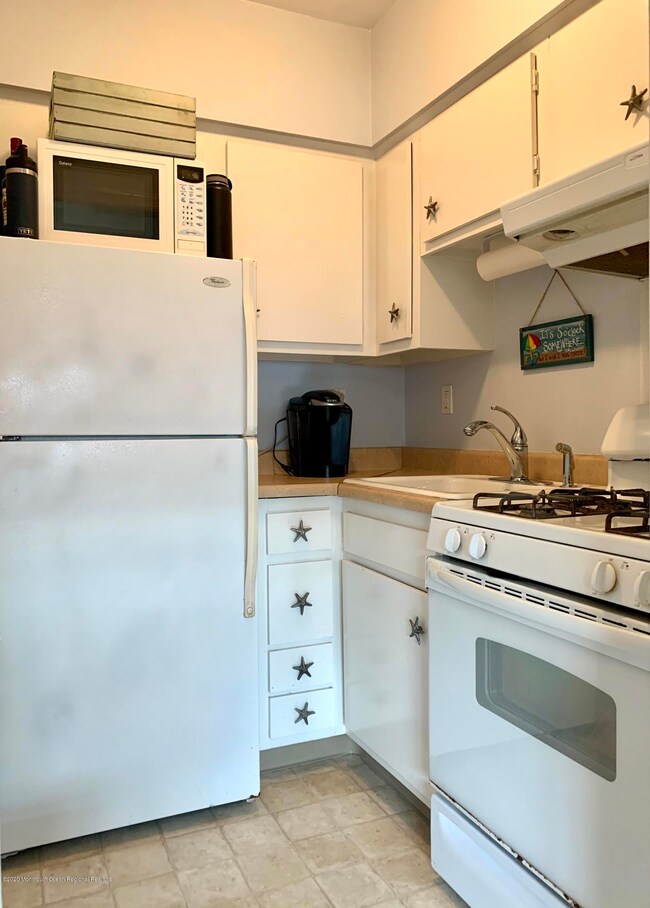 809 Ocean Ave unit 6, Avon By the Sea, NJ 07717 - photo 7