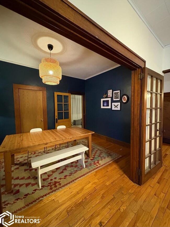 207 W Jefferson Ave, Fairfield, IA 52556 - photo 6