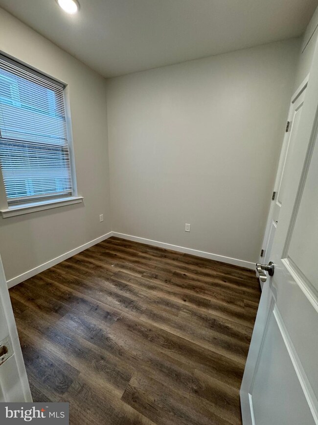 707 N 40th St unit 5, Philadelphia, PA 19104 - photo 4