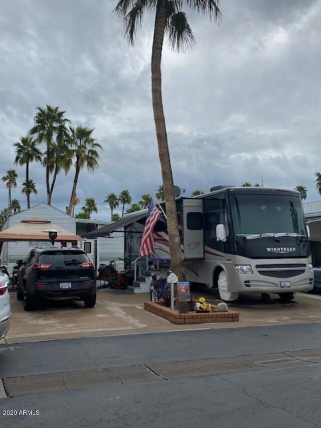 ROADHAVEN LOT WITH MOTORHOME 2