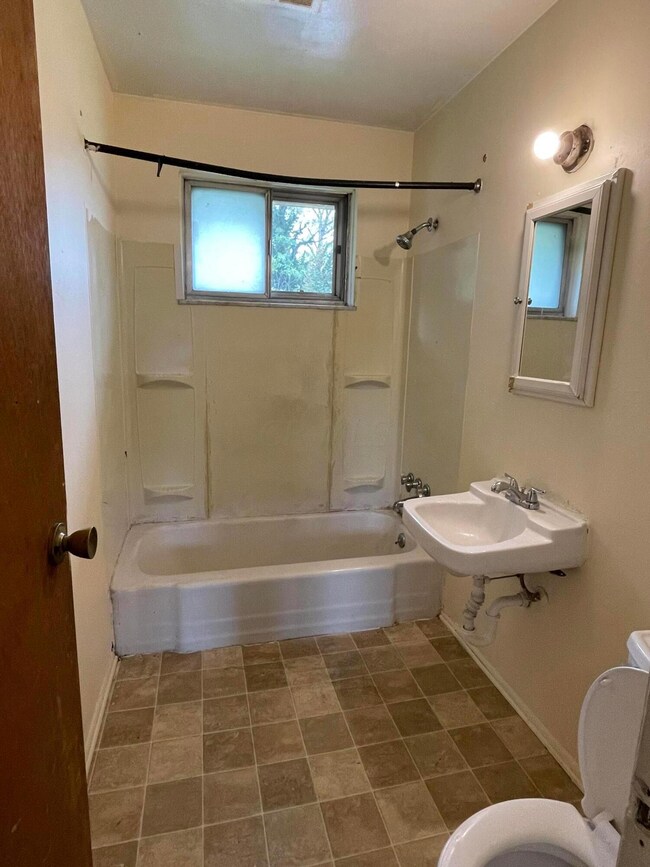 937 Ferndale Place, Columbus, OH 43209 - photo 7