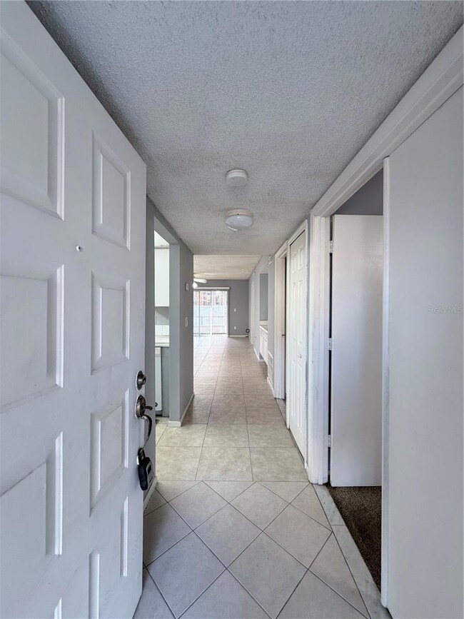 5628 Blue Shadows Ct unit 2, Orlando, FL 32811 - photo 3