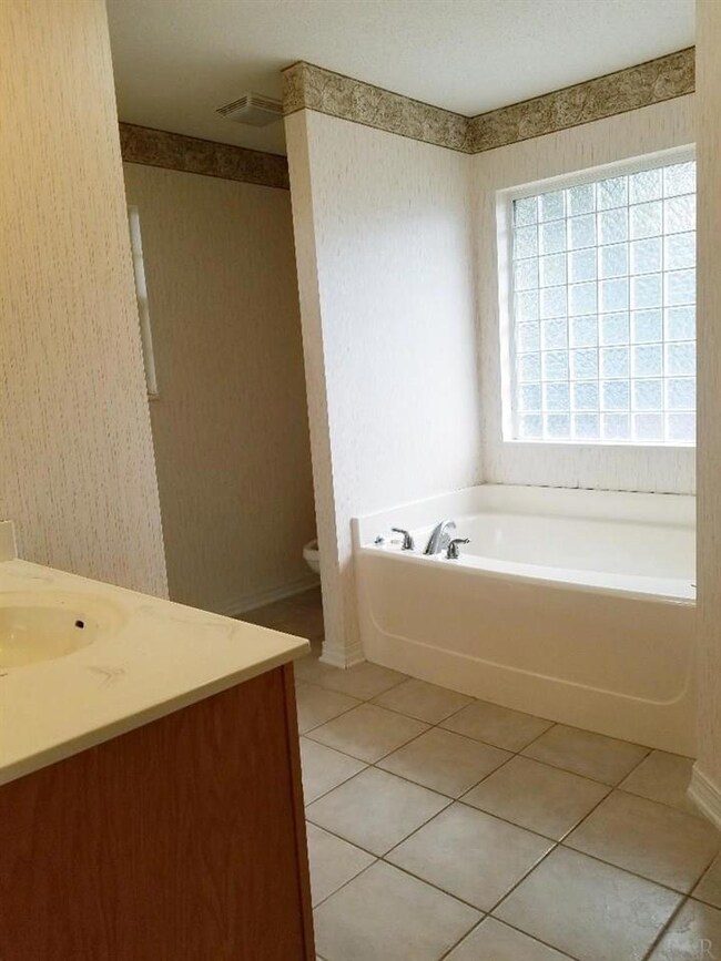 1773 Tillman Ln, Pensacola, FL 32526 - photo 7