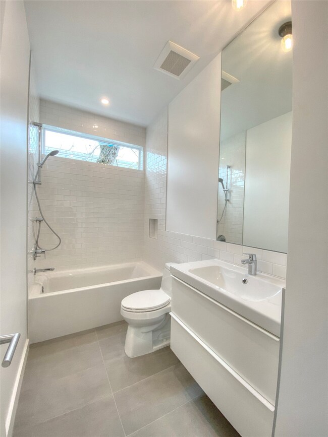 1507 Branard St unit A, Houston, TX 77006 - photo 7