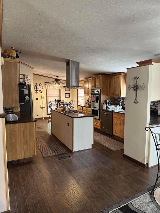 91BB94A0-F0F8-4E8D-95A7-B03DC1994CDF