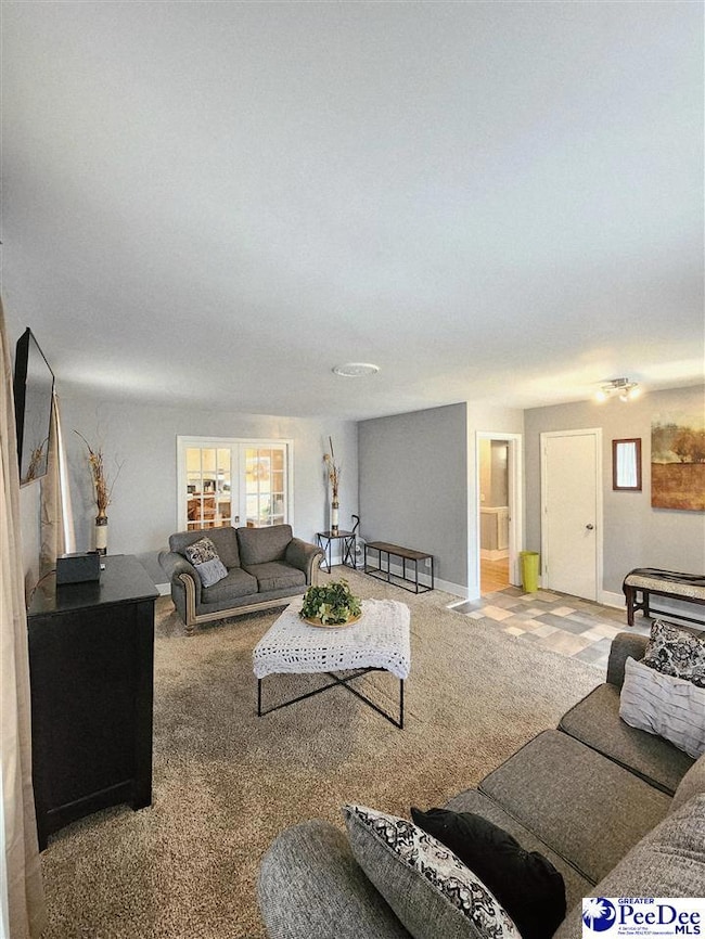 1321 E Washington St, Dillon, SC 29536 - photo 4