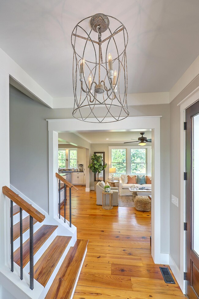 1981 Foyer