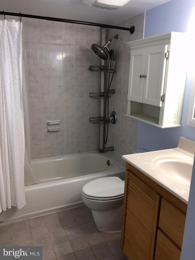 3101 Buccaneer Ct unit 1, Fairfax, VA 22031 - photo 4