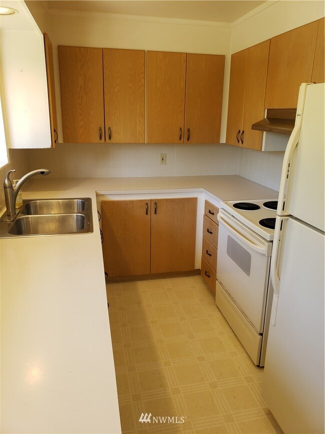 8213 218th St SW, Edmonds, WA 98026 - photo 5