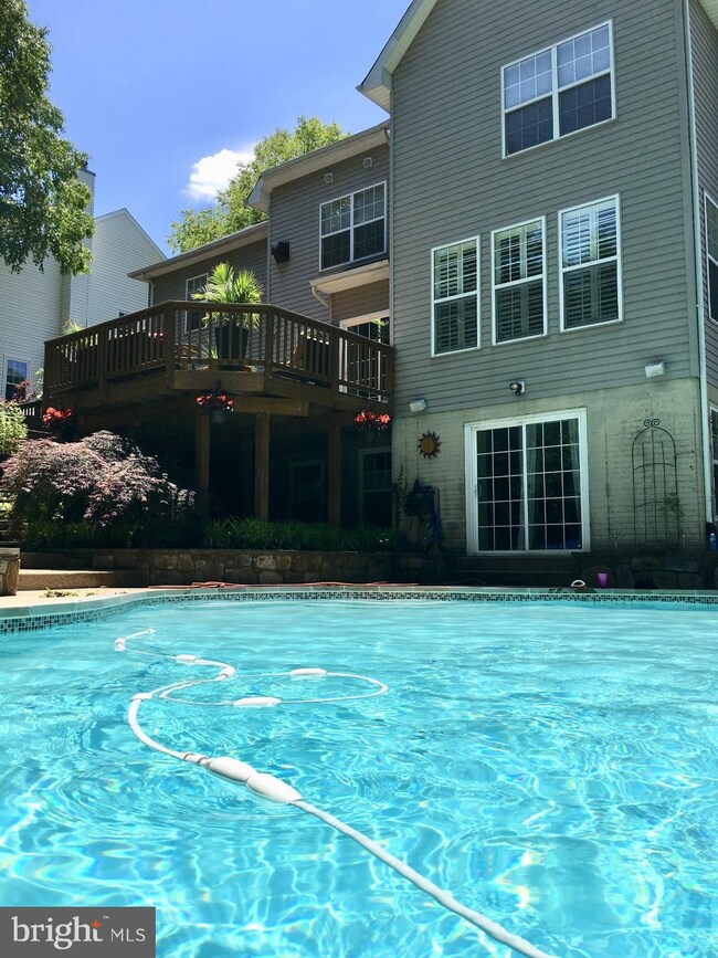 1360 Grant St, Herndon, VA 20170 - photo 3