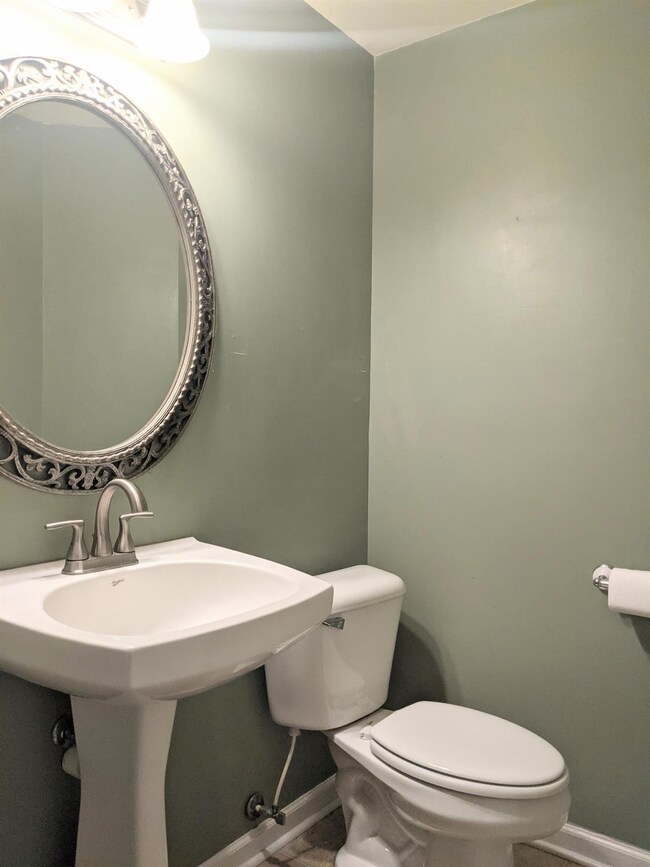 121 Palmer Dr, Frankfort, KY 40601 - photo 6