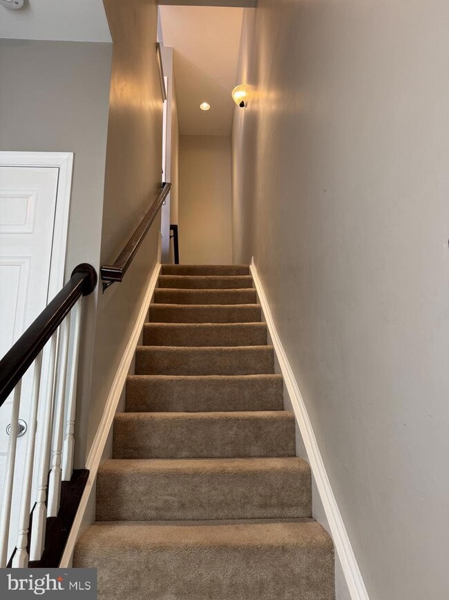 10035 Moxleys Ford Ln unit 1204, Bristow, VA 20136 - photo 3