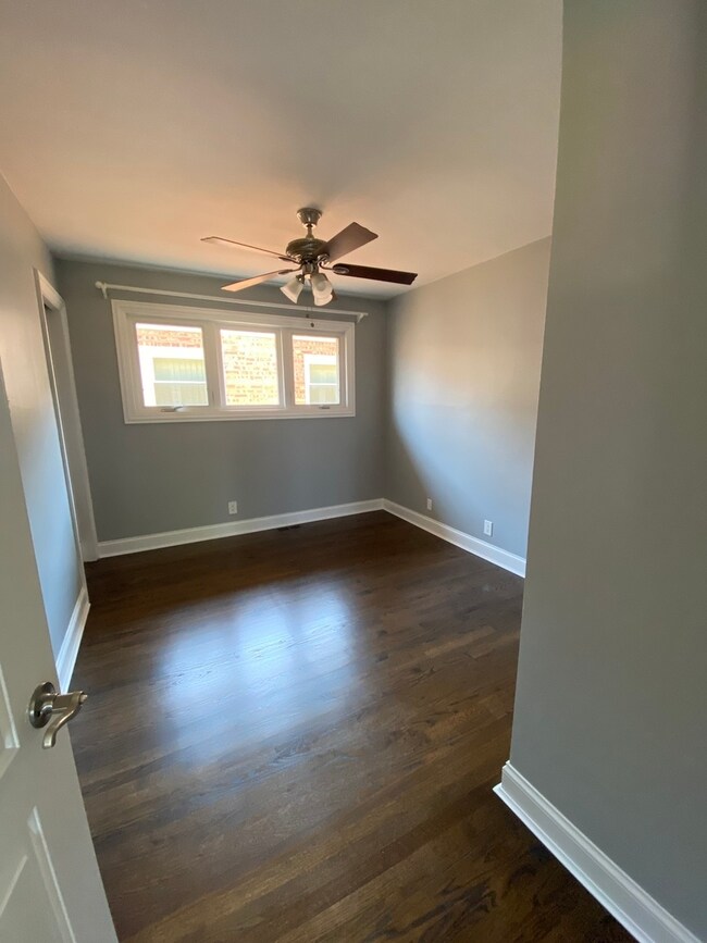 6101 S Narragansett Ave, Chicago, IL 60638 - photo 3