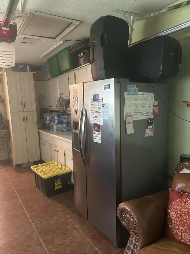 7001 NW 76th Ct, Tamarac, FL 33321 - photo 4