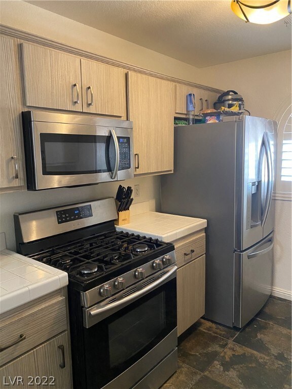 currently- & STAINLESS STEEL APPLIANCES STAY