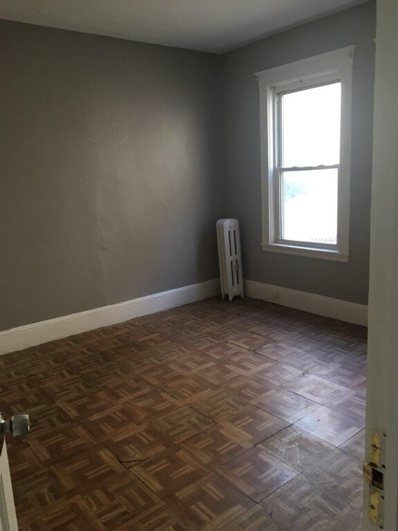 38 Oneida St unit 1, Lynn, MA 01902 - photo 4