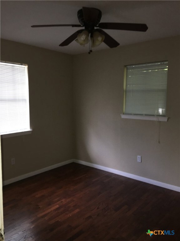 616 Alabama St, San Marcos, TX 78666 - photo 7