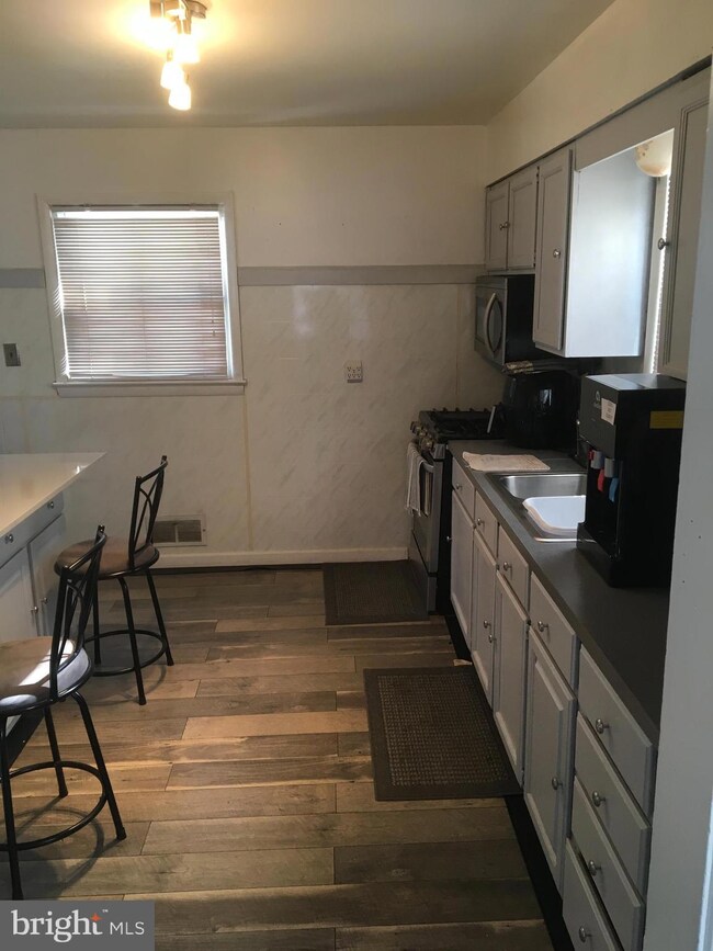 2203 Ohio Ave, Hyattsville, MD 20785 - photo 5