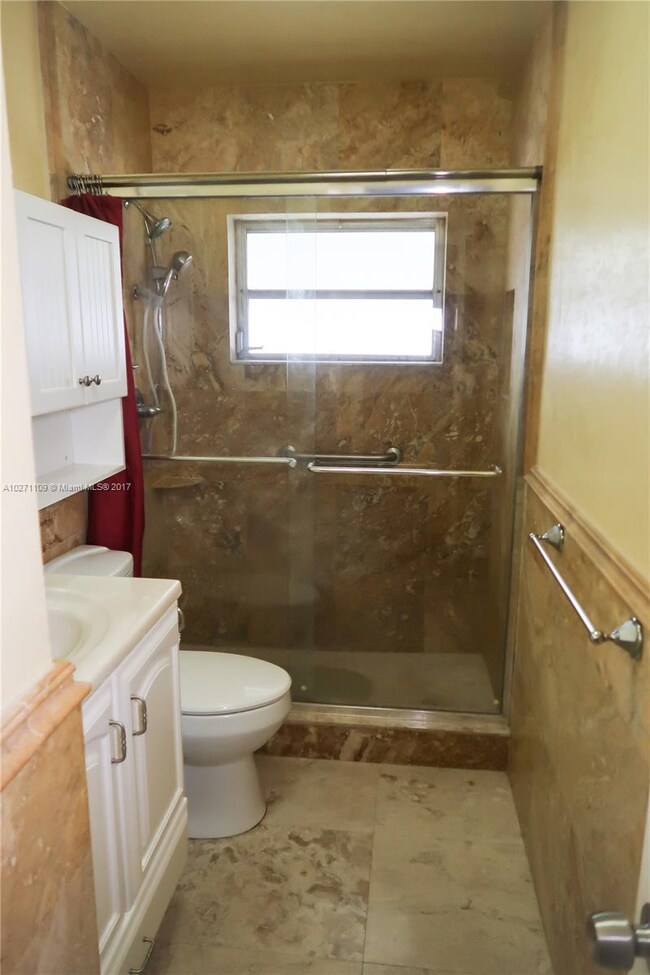 7208 NW 76th St, Tamarac, FL 33321 - photo 2