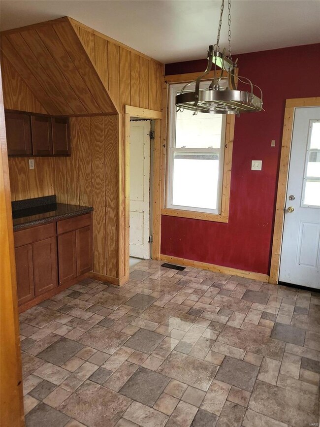 203 S Walnut St, Freeburg, IL 62243 - photo 3