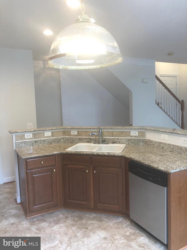 13528 Davinci Ln unit 56, Herndon, VA 20171 - photo 6